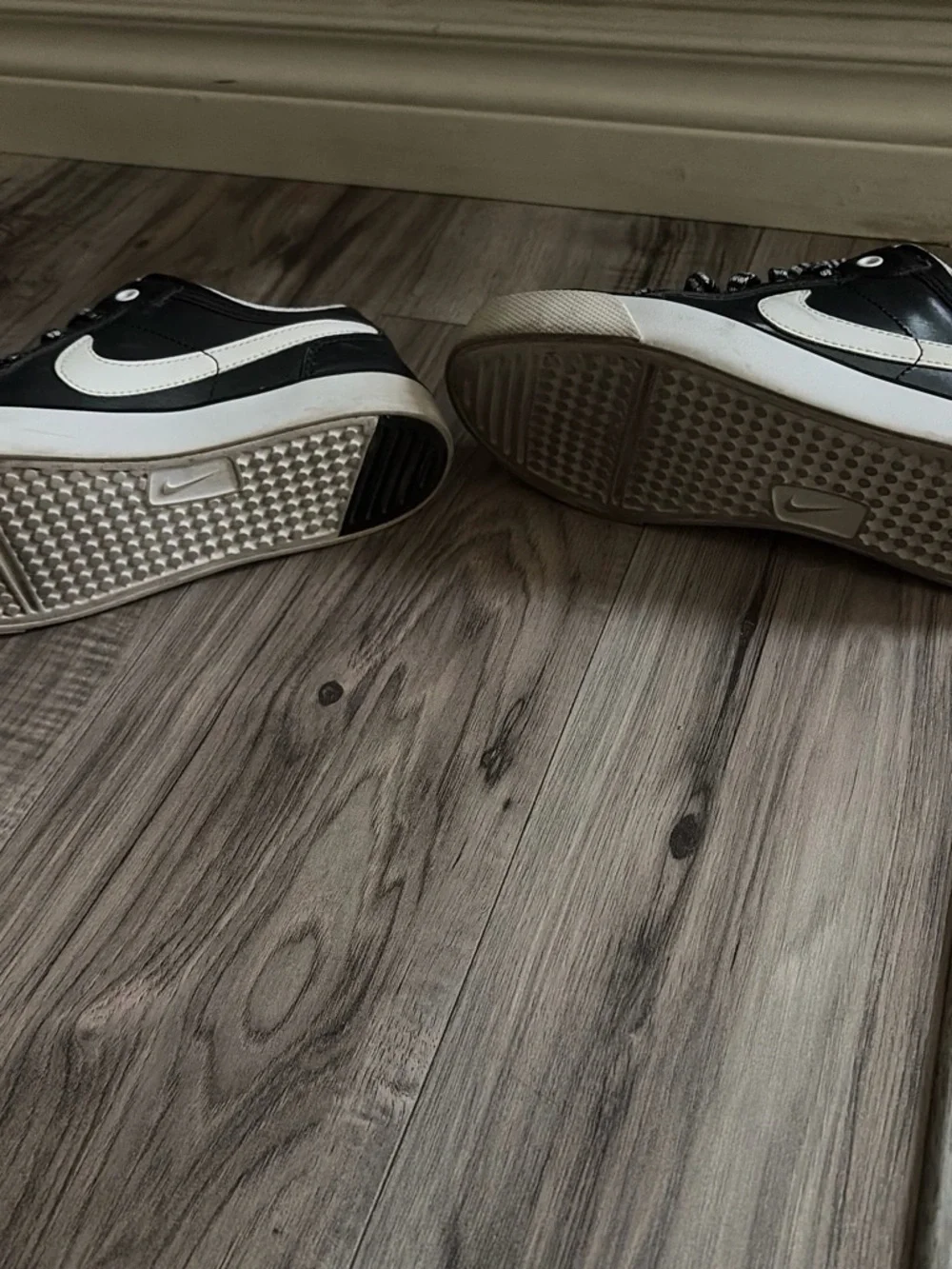 Nike kids Black and White Lace-Up Sneakers